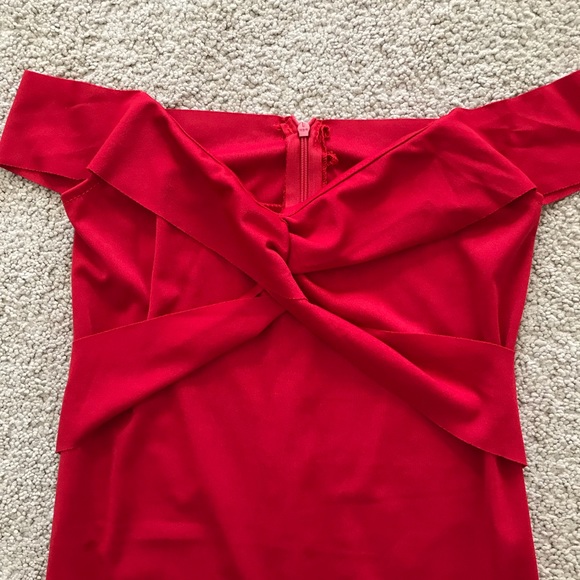 Off the shoulder twist front dress - Picture 4 of 5